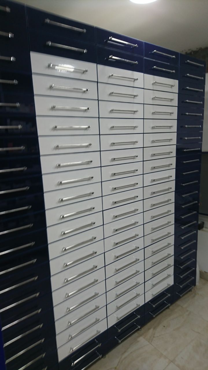 MB Group - تجهيز صيدليات ووحدات كوزماتكس