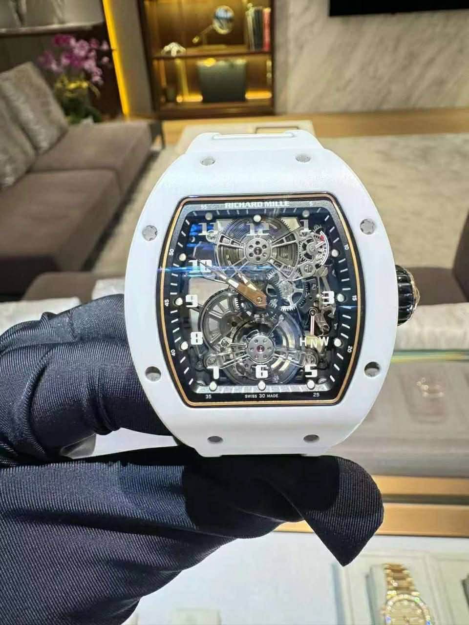 البيت السويسري لشراء الساعات المستعمله الثمينه