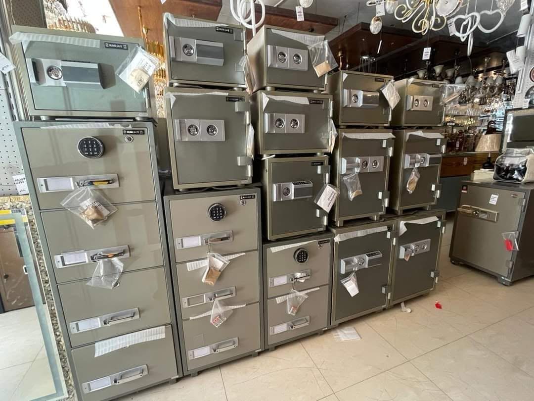 خزن ومكن عد نقدي بالتقسيط